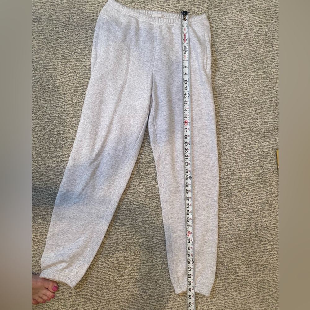 SKIMS Cotton Fleece Joggers Light Heather Gray Size S Ultra Soft NWT - Picture 5 of 7